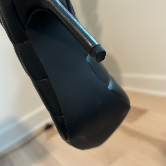 New leather like booties size 8 - Picture 4 of 7